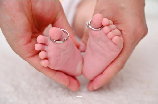 迪庆怀孕肚子一边高一边低